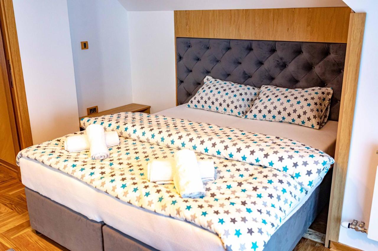 City Escape Luxury Villa Zuce Room photo